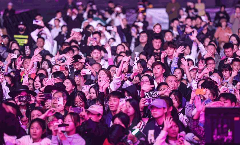 kaiyun登录入口-关于&quot;现场观众热情高涨：气氛点燃比赛热度&quot;的信息