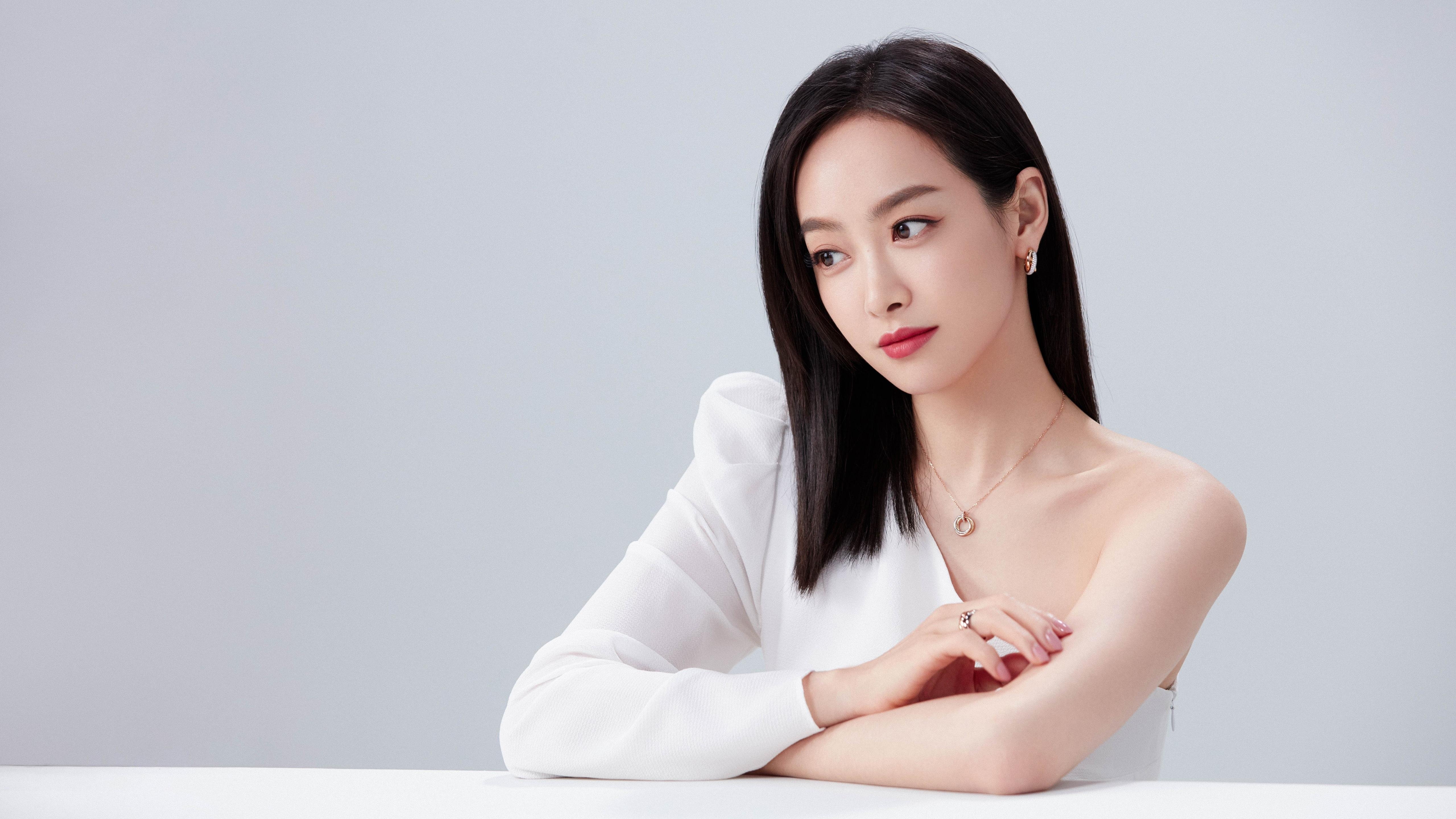 kaiyun体育app-英超终极争夺：悬念重重，精彩纷呈，英超争四分析