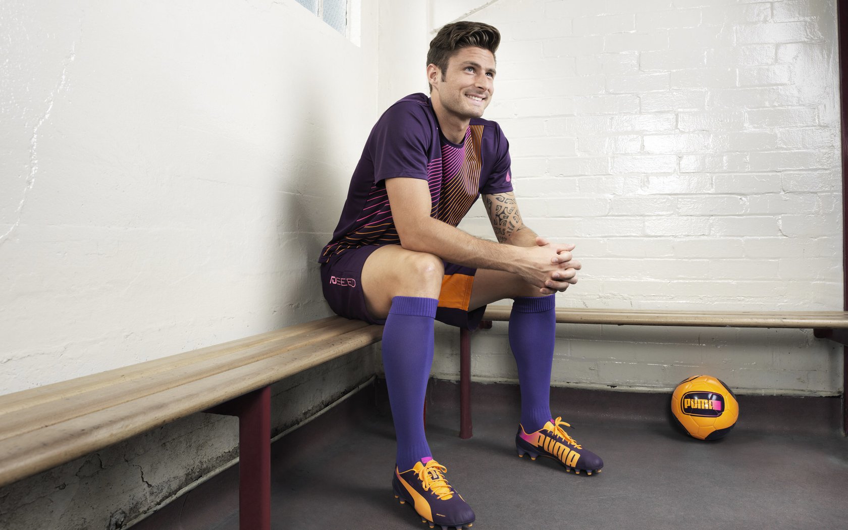 国字号球队训练设施全面升级，国字号最炸裂进球